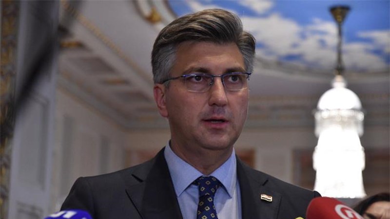 Plenković o štrajku sindikata u školama: Ucjena nema, rješenja ima, razgovarat ćemo